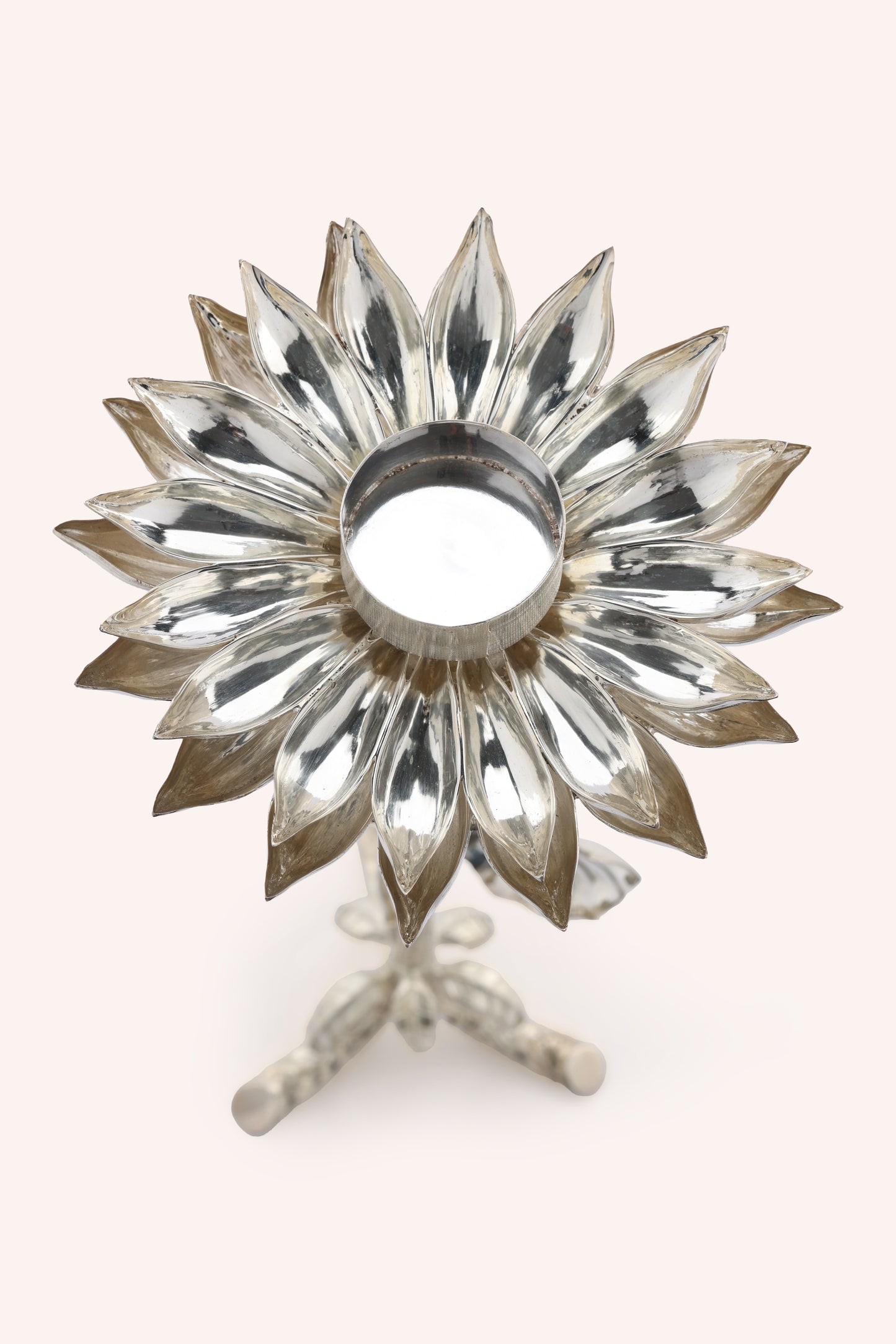 Sunflower Leaf Candle Stand