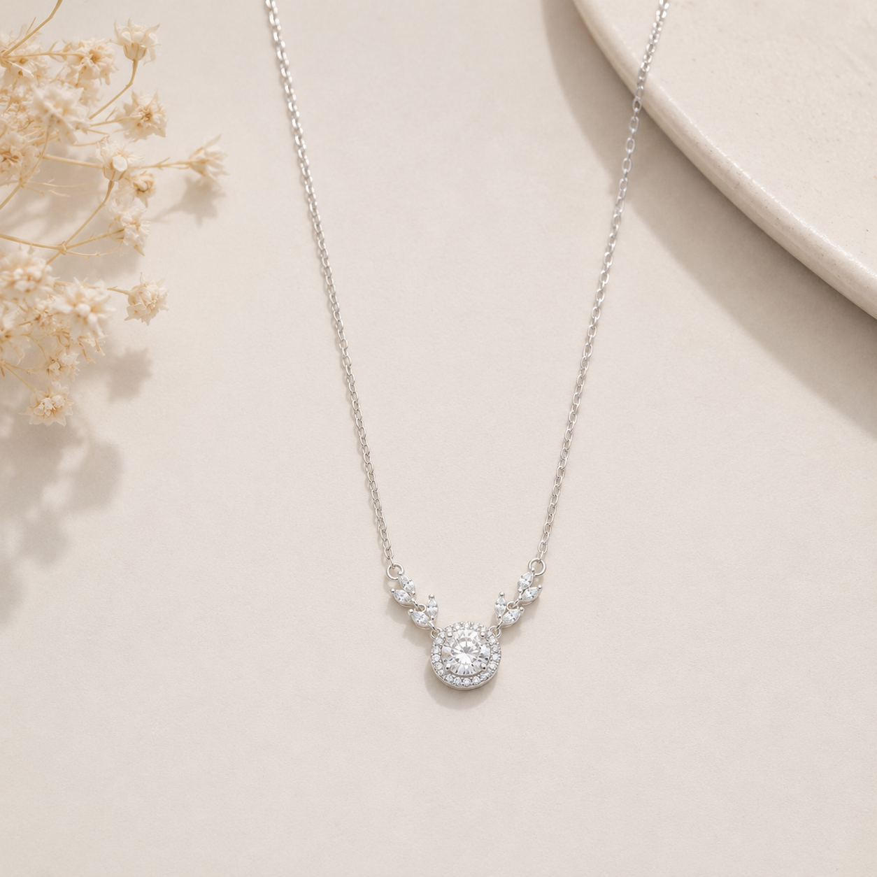 Solitaire Vine Pendant