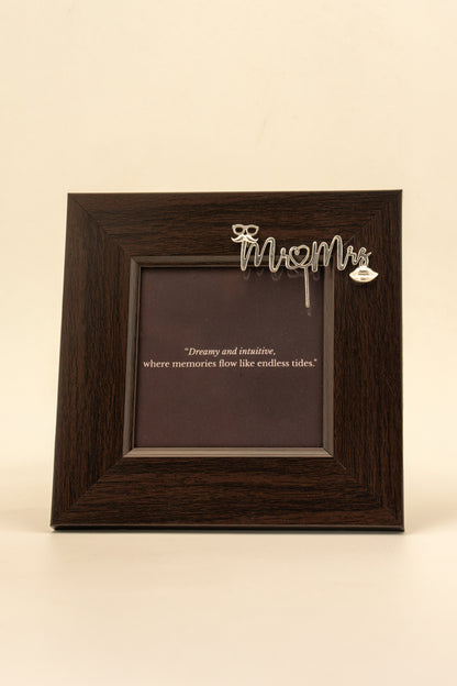 Mr & Mrs Frame